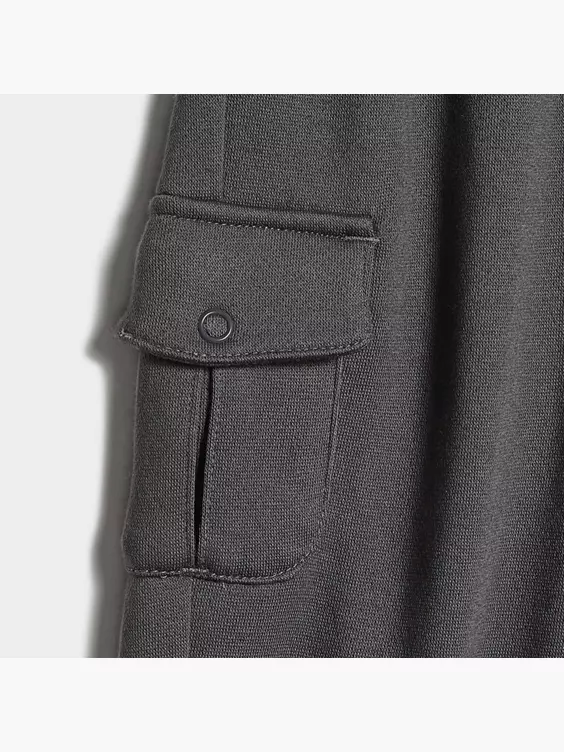 Adidas Badge Of Sport Graphic Jogginganzug – Bild 4